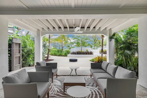 House in Marathon, Florida 5 bedrooms, 279.73 sq.m. № 2012658 - photo 26