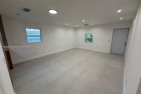 Villa ou maison à vendre à Miami, Floride: 3 chambres, 108.7 m2 № 1964693 - photo 4