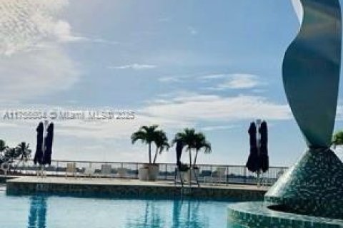 Condominio en venta en Miami, Florida, 2 dormitorios, 181.16 m2 № 1982532 - foto 20