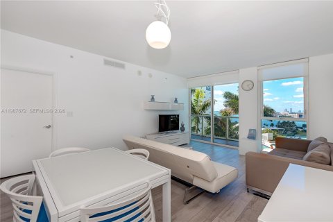 Condo in Miami, Florida, 1 bedroom  № 2048961 - photo 21