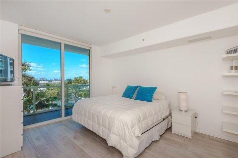 Condo in Miami, Florida, 1 bedroom  № 2048961 - photo 13