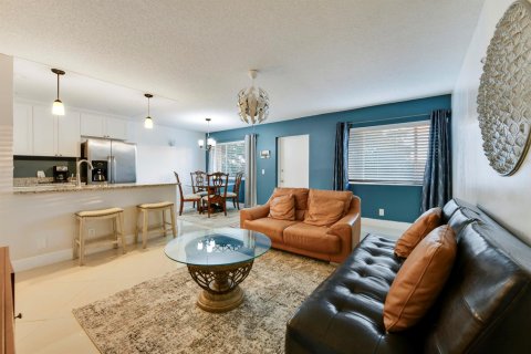 Copropriété à vendre à Palm Springs, Floride: 2 chambres, 80.36 m2 № 2258146 - photo 5