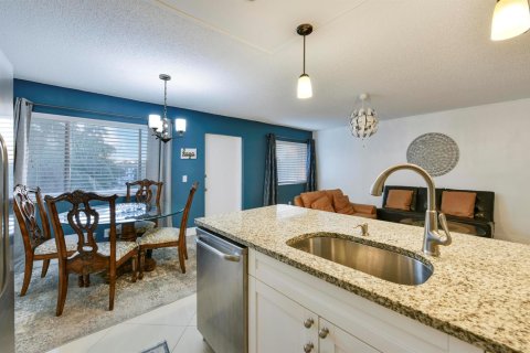 Copropriété à vendre à Palm Springs, Floride: 2 chambres, 80.36 m2 № 2258146 - photo 10