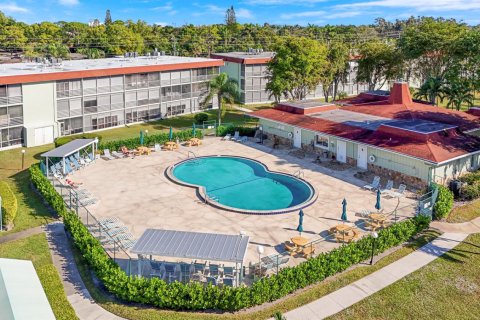 Copropriété à vendre à Palm Springs, Floride: 2 chambres, 80.36 m2 № 2258146 - photo 26
