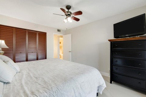 Copropriété à vendre à Palm Springs, Floride: 2 chambres, 80.36 m2 № 2258146 - photo 14