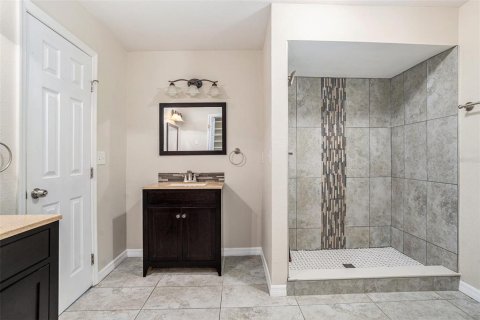 House in Tampa, Florida 3 bedrooms, 123.19 sq.m. № 1822265 - photo 14