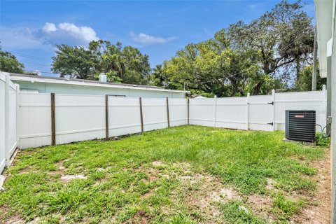 House in Tampa, Florida 3 bedrooms, 123.19 sq.m. № 1822265 - photo 24