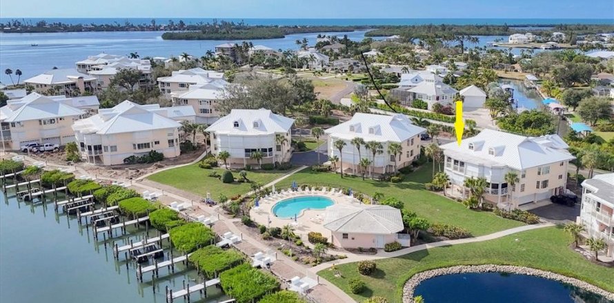 Condo in Placida, Florida, 3 bedrooms № 2097659