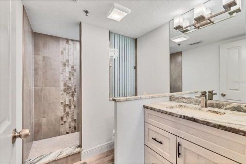 Condo in Placida, Florida, 3 bedrooms № 2097659 - photo 23
