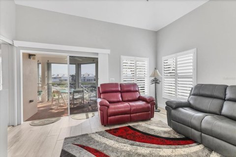 Condo in Placida, Florida, 3 bedrooms № 2097659 - photo 16