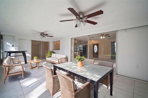 Villa ou maison à vendre à Apollo Beach, Floride: 3 chambres, 117.52 m2 № 1835611 - photo 21
