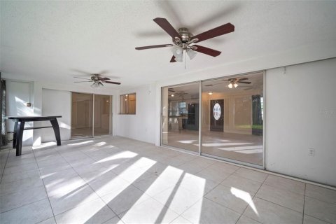 Villa ou maison à vendre à Apollo Beach, Floride: 3 chambres, 117.52 m2 № 1835611 - photo 22