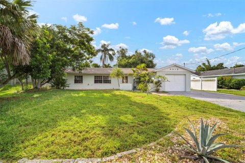 Villa ou maison à vendre à Apollo Beach, Floride: 3 chambres, 117.52 m2 № 1835611 - photo 30