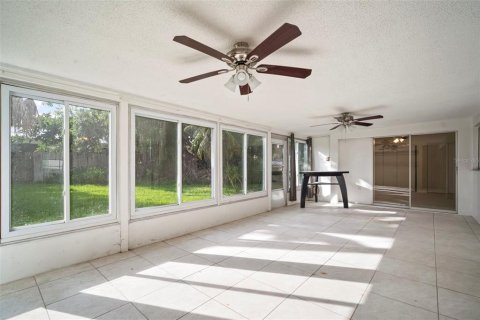 Villa ou maison à vendre à Apollo Beach, Floride: 3 chambres, 117.52 m2 № 1835611 - photo 24