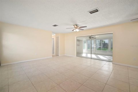 Villa ou maison à vendre à Apollo Beach, Floride: 3 chambres, 117.52 m2 № 1835611 - photo 14
