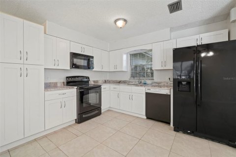 Villa ou maison à vendre à Apollo Beach, Floride: 3 chambres, 117.52 m2 № 1835611 - photo 16