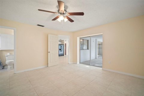 Villa ou maison à vendre à Apollo Beach, Floride: 3 chambres, 117.52 m2 № 1835611 - photo 11