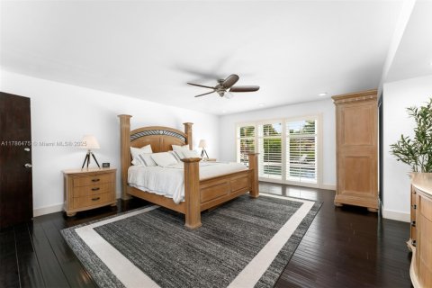 Villa ou maison à vendre à Miami, Floride: 7 chambres, 557.41 m2 № 1644990 - photo 10