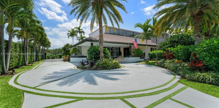 Villa ou maison à Miami, Floride 7 chambres, 557.41 m2 № 1644990