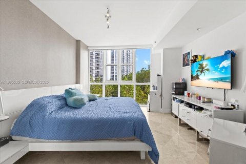 Condominio en venta en Sunny Isles Beach, Florida, 2 dormitorios, 119.75 m2 № 2063780 - foto 14