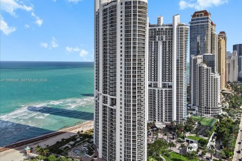 Condominio en venta en Sunny Isles Beach, Florida, 2 dormitorios, 119.75 m2 № 2063780 - foto 25