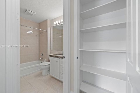 Copropriété à louer à St. Lucie, Floride: 2 chambres, 184.78 m2 № 2154606 - photo 27