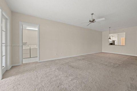 Copropriété à louer à St. Lucie, Floride: 2 chambres, 184.78 m2 № 2154606 - photo 12