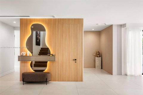 Купить виллу или дом в Майами-Бич, Флорида 5 спален, 399.02м2, № 1973160 - фото 9