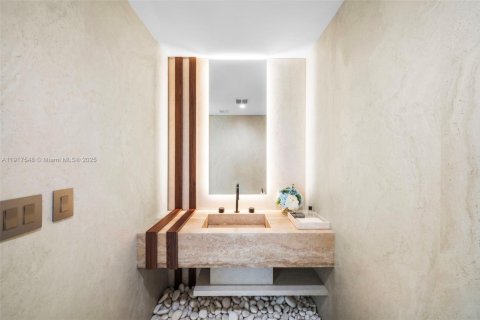 Купить виллу или дом в Майами-Бич, Флорида 5 спален, 399.02м2, № 1973160 - фото 10