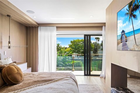 Купить виллу или дом в Майами-Бич, Флорида 5 спален, 399.02м2, № 1973160 - фото 30