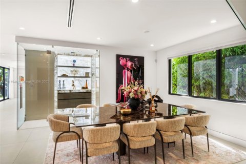 Купить виллу или дом в Майами-Бич, Флорида 5 спален, 399.02м2, № 1973160 - фото 8