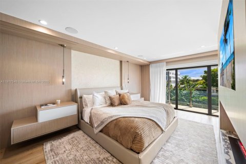 Купить виллу или дом в Майами-Бич, Флорида 5 спален, 399.02м2, № 1973160 - фото 27