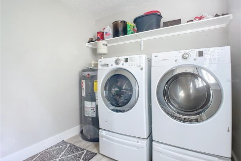 Casa en alquiler en New Smyrna Beach, Florida, 3 dormitorios, 142.6 m2 № 1904469 - foto 21