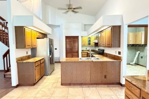 Villa ou maison à louer à Lake Mary, Floride: 4 chambres, 280.66 m2 № 2414927 - photo 14