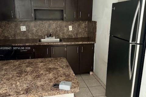 Copropriété à louer à Lauderhill, Floride: 1 chambre, 74.32 m2 № 2248739 - photo 4