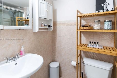 Купить кондоминиум в Майами, Флорида 3 спальни, 141.21м2, № 2015747 - фото 20