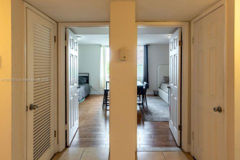 Купить кондоминиум в Майами, Флорида 3 спальни, 141.21м2, № 2015747 - фото 19