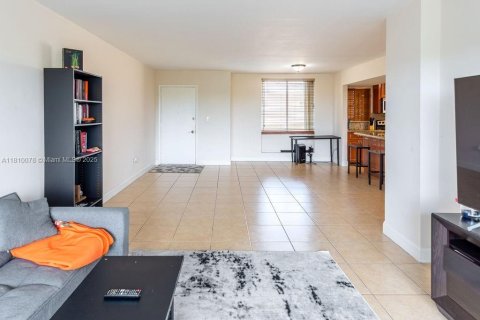 Купить кондоминиум в Майами, Флорида 3 спальни, 141.21м2, № 2015747 - фото 6