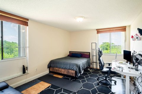 Купить кондоминиум в Майами, Флорида 3 спальни, 141.21м2, № 2015747 - фото 27