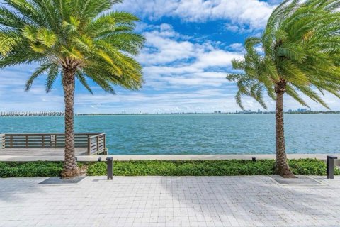 Copropriété à louer à Miami, Floride: 2 chambres, 98.48 m2 № 1963817 - photo 9