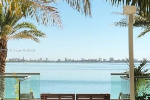 Copropriété à louer à Miami, Floride: 2 chambres, 98.48 m2 № 1963817 - photo 10