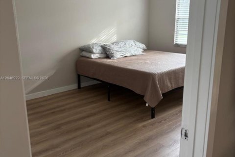 Copropriété à louer à Pembroke Pines, Floride: 2 chambres, 110.74 m2 № 2180040 - photo 18