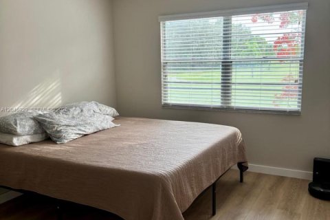 Copropriété à louer à Pembroke Pines, Floride: 2 chambres, 110.74 m2 № 2180040 - photo 17