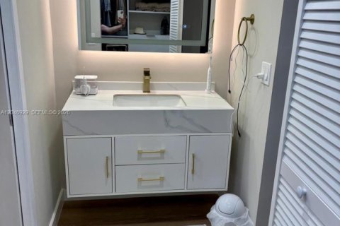 Copropriété à louer à Pembroke Pines, Floride: 2 chambres, 110.74 m2 № 2180040 - photo 22