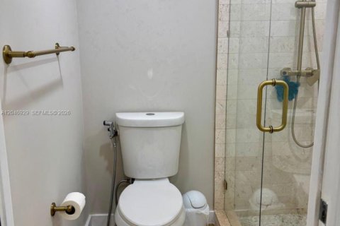 Copropriété à louer à Pembroke Pines, Floride: 2 chambres, 110.74 m2 № 2180040 - photo 12