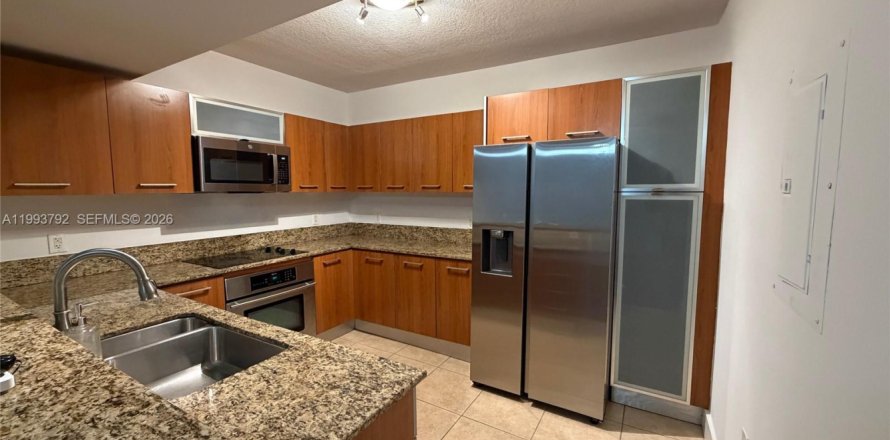 Apartamento en Miami, Florida 1 dormitorio, 74.04 m2 № 2055495