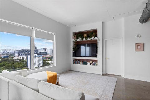 Condo in Miami, Florida, 2 bedrooms  № 1727461 - photo 5