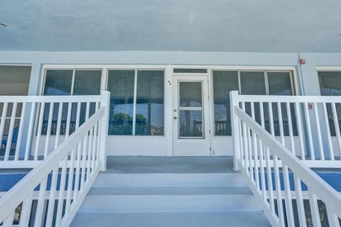 Купить кондоминиум в Лайтхаус-Пойнт, Флорида 3 комнаты, 77.11м2, № 2246327 - фото 9