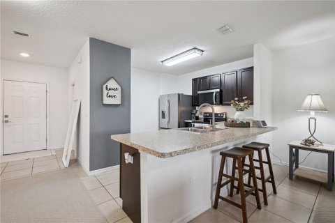 Touwnhouse à vendre à Davenport, Floride: 3 chambres, 140 m2 № 2438403 - photo 8