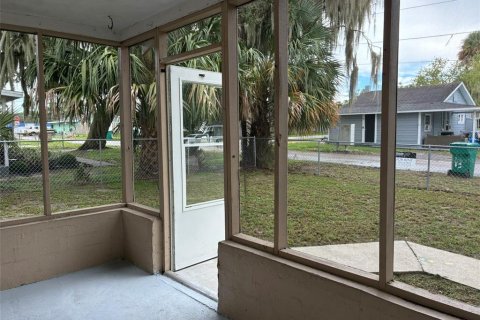 Villa ou maison à louer à Eustis, Floride: 2 chambres, 64.66 m2 № 2413912 - photo 4